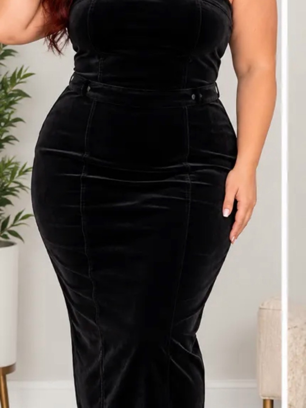 Good American Fit For Success Strapless Velvet Dress